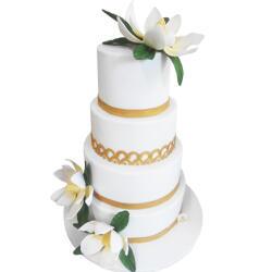 Wedding Cake With Gold Details By Nys