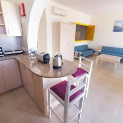 Myroandrou Beach Apartments Rooms